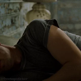 😨