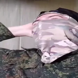 😴