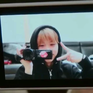 ✌️