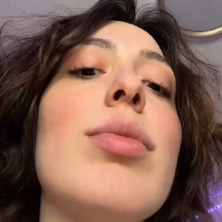 😐