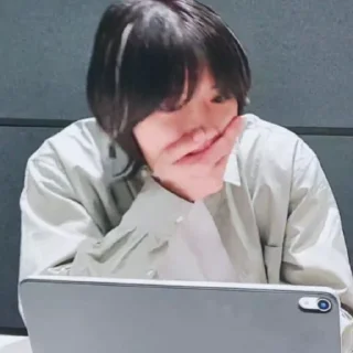 😳