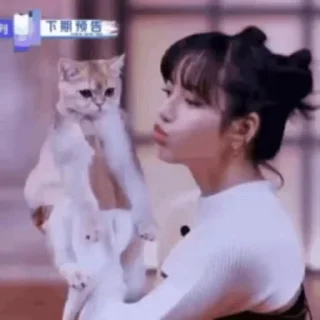 😐