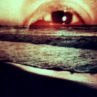 👁