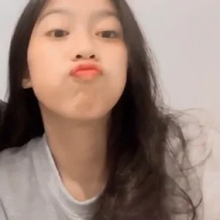 😗