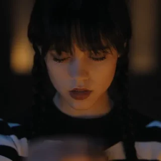 📼