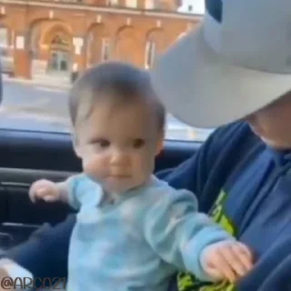😡