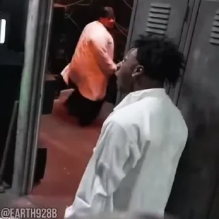 🤯
