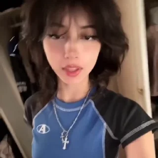 😈