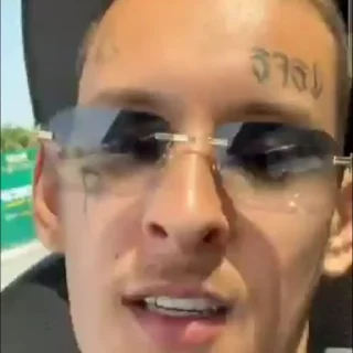 😁
