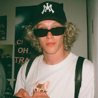 😎