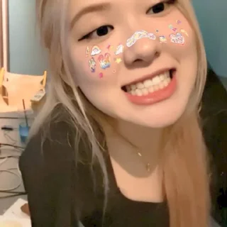 ⸝⸝ 𝗿𝗼𝘀𝗲 ✰ @STARBWABY