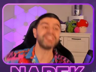 😈