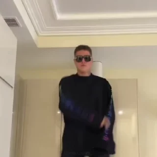 😜
