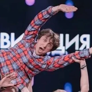 👹