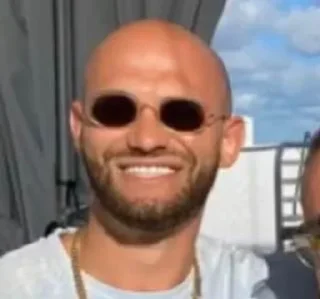 😁