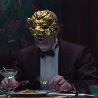 👑
