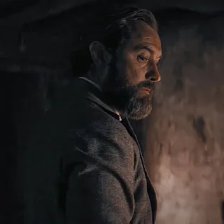 🎬