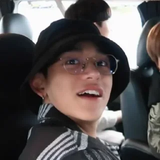 📎