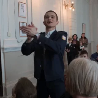 👏