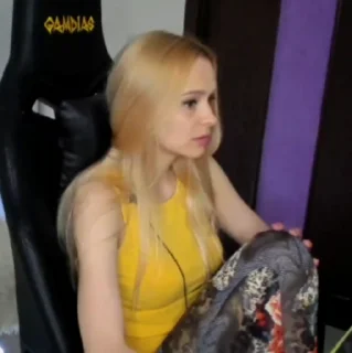 😳