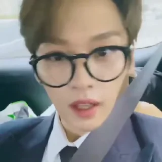 😄