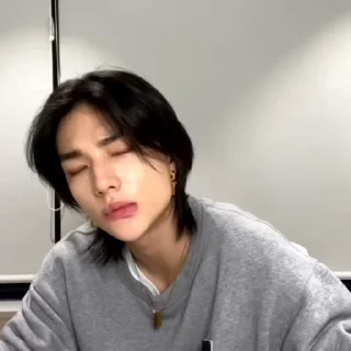 hwang hyunjin !! by @ateeznana :: @fStikBot