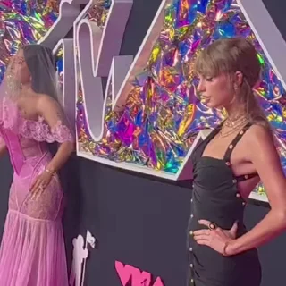 ✨
