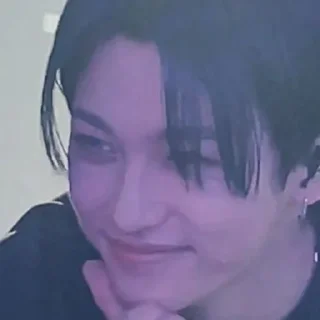 😼
