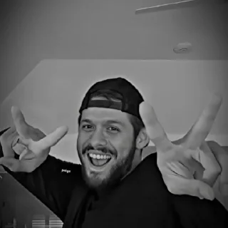 ✌️