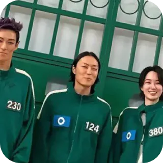 👥