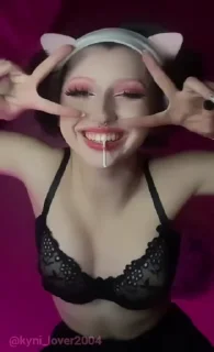 ✌️