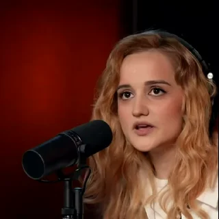 🤨