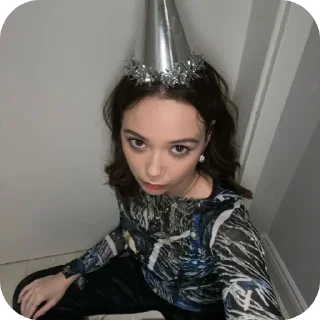 🥳