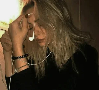 😔