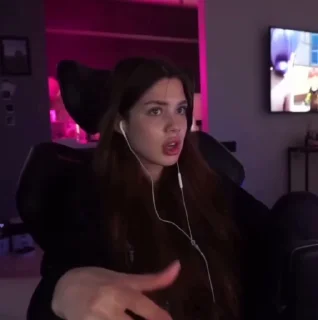 😡