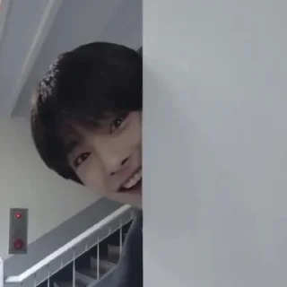 😧