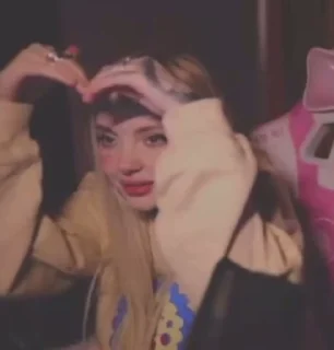 Мама Даша :: @fStikBot