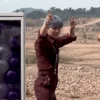 🕺
