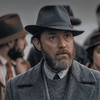 🎬
