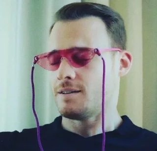 😎