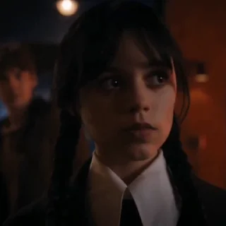 😐