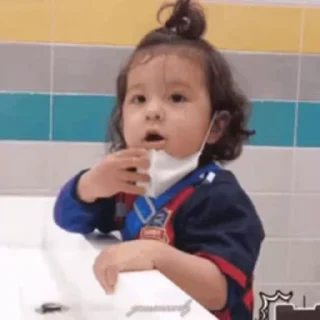 👀