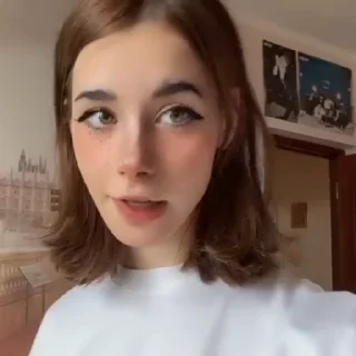 🤨