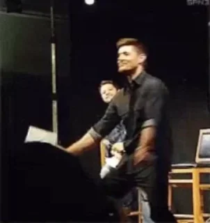 🕺