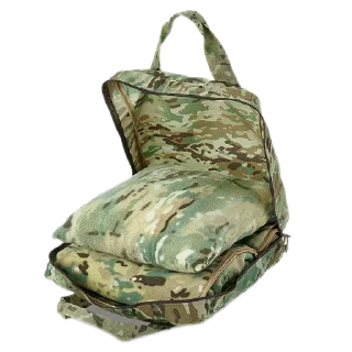 🎒