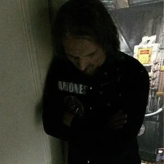 😞