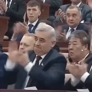 👏