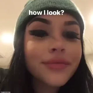 😐