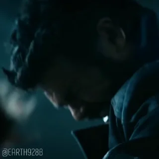 😡