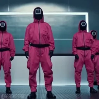 😨